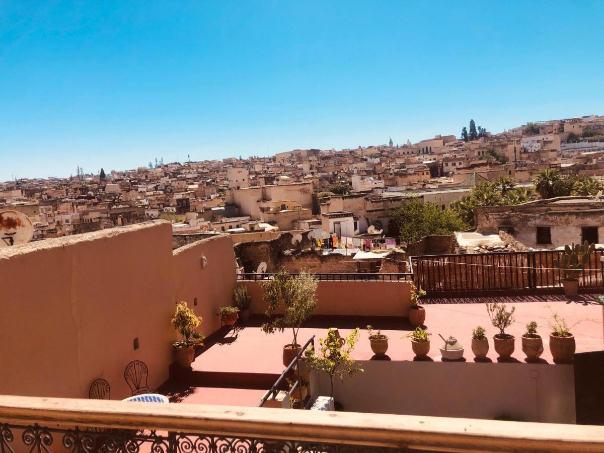 Apartamento Famille Fahym Fez Exterior foto