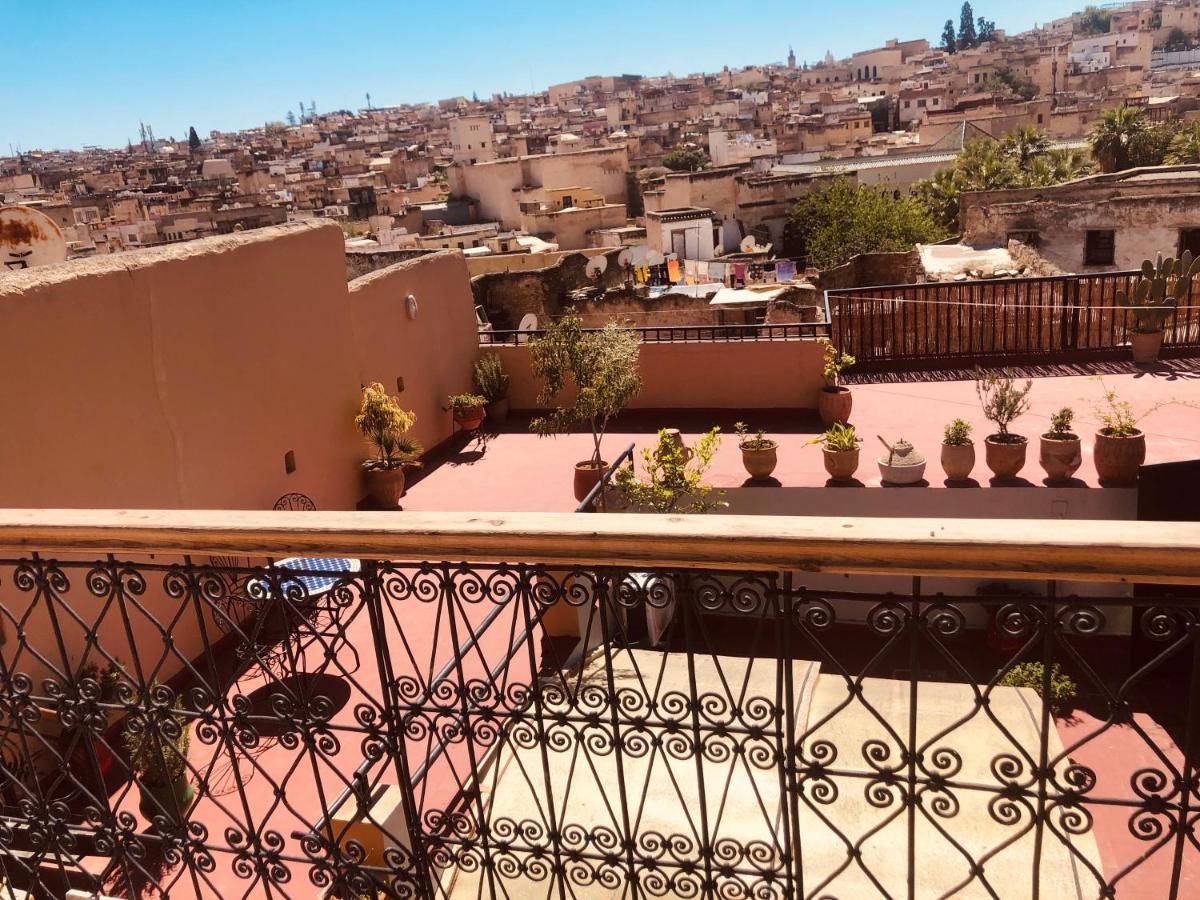 Apartamento Famille Fahym Fez Exterior foto